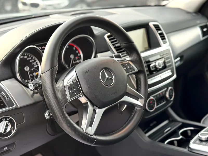 Mercedes-Benz GL 350 AMG::7 МЕСТА:: DISTRONIK:: PANORAMA::, снимка 9 - Автомобили и джипове - 52678153