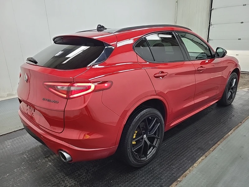 Alfa Romeo Stelvio TI AWD 280кс * Възможност за Лизинг* , снимка 3 - Автомобили и джипове - 53480242
