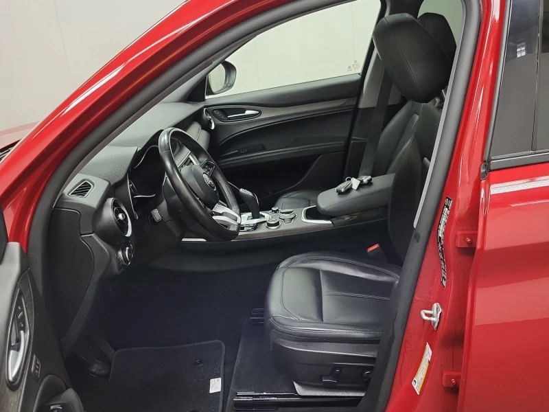 Alfa Romeo Stelvio TI AWD 280кс * Възможност за Лизинг* , снимка 7 - Автомобили и джипове - 53480242