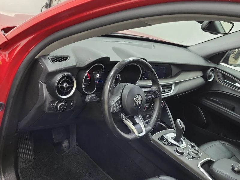 Alfa Romeo Stelvio TI AWD 280кс * Възможност за Лизинг* , снимка 12 - Автомобили и джипове - 53480242