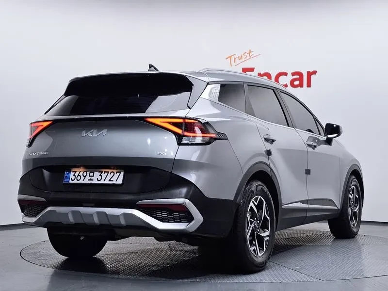 Kia Sportage 2.0 CRDi 4WD, снимка 2 - Автомобили и джипове - 54276439