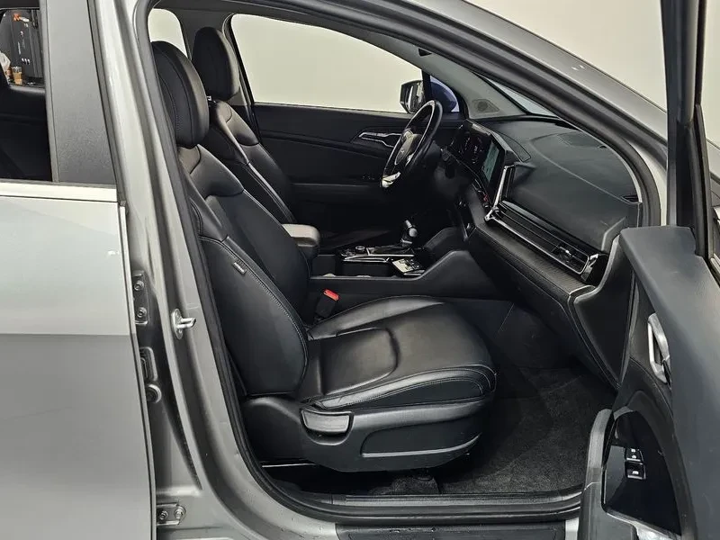 Kia Sportage 2.0 CRDi 4WD, снимка 11 - Автомобили и джипове - 54276439