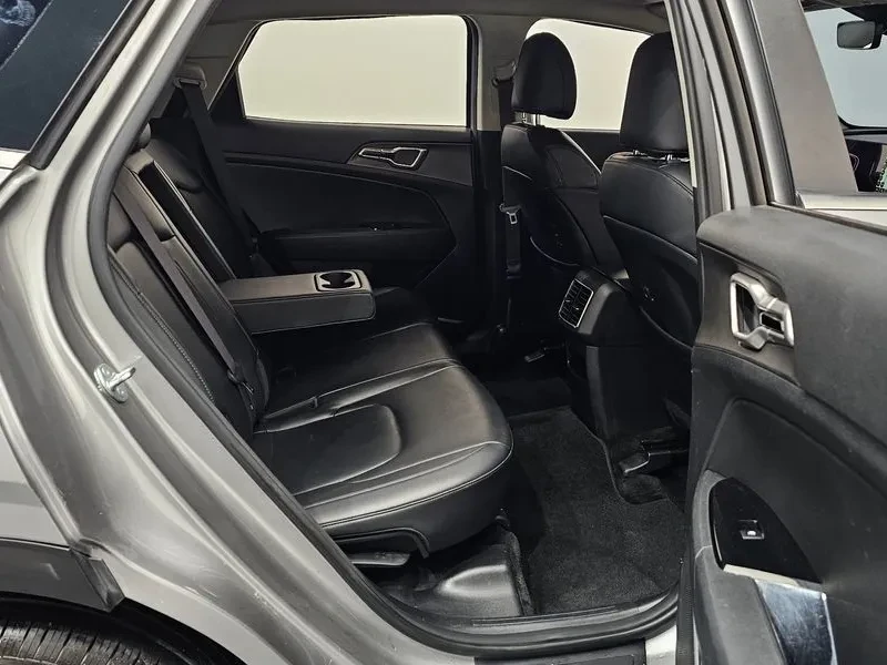 Kia Sportage 2.0 CRDi 4WD, снимка 12 - Автомобили и джипове - 54276439