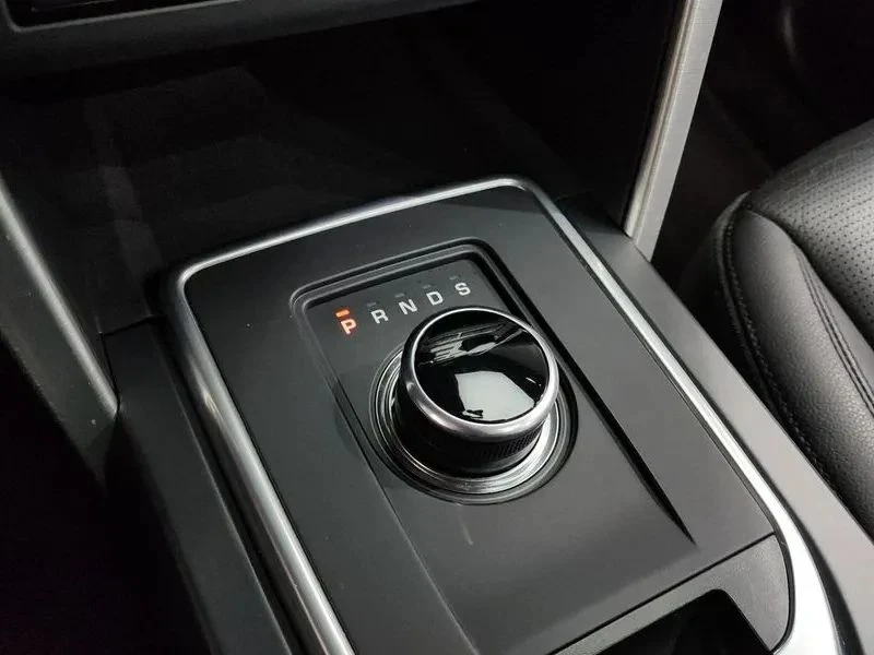 Land Rover Discovery Sport, снимка 9 - Автомобили и джипове - 56737316