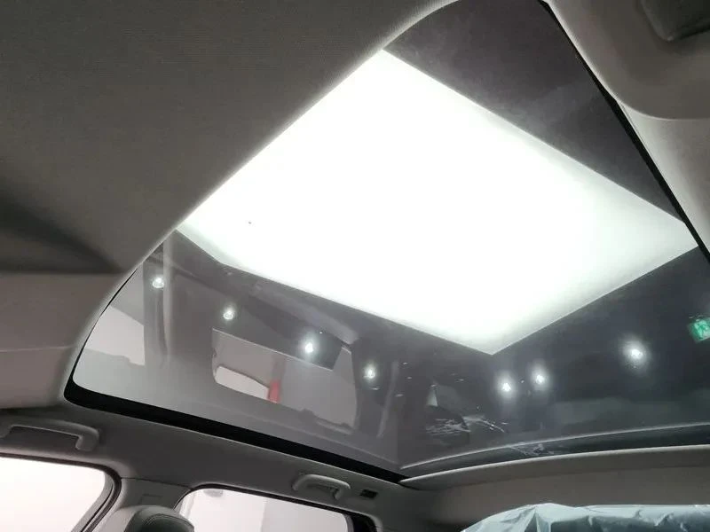 Land Rover Discovery Sport, снимка 17 - Автомобили и джипове - 56737316