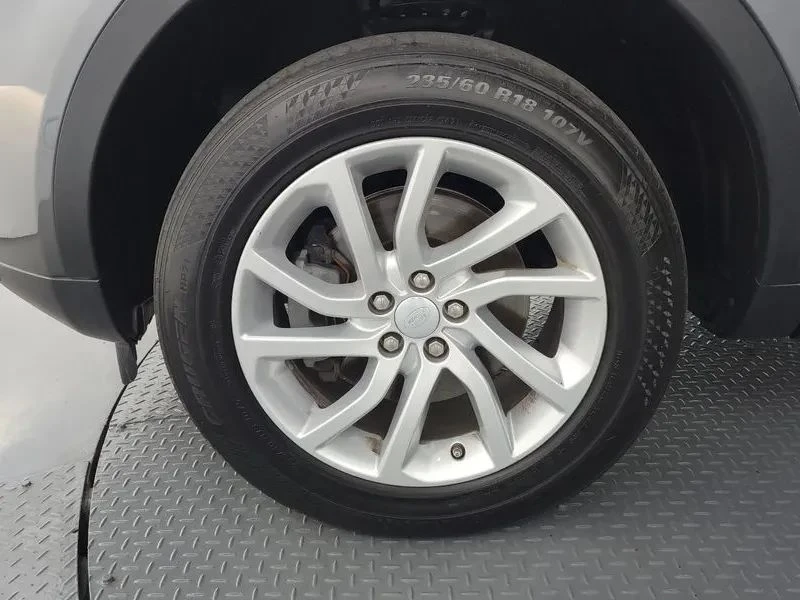 Land Rover Discovery Sport, снимка 5 - Автомобили и джипове - 56737316