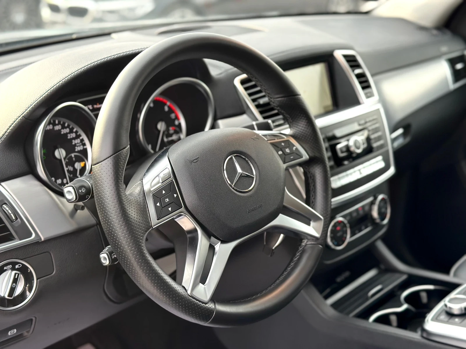 Mercedes-Benz GL 350 AMG::7 МЕСТА:: DISTRONIK:: PANORAMA:: - изображение 9