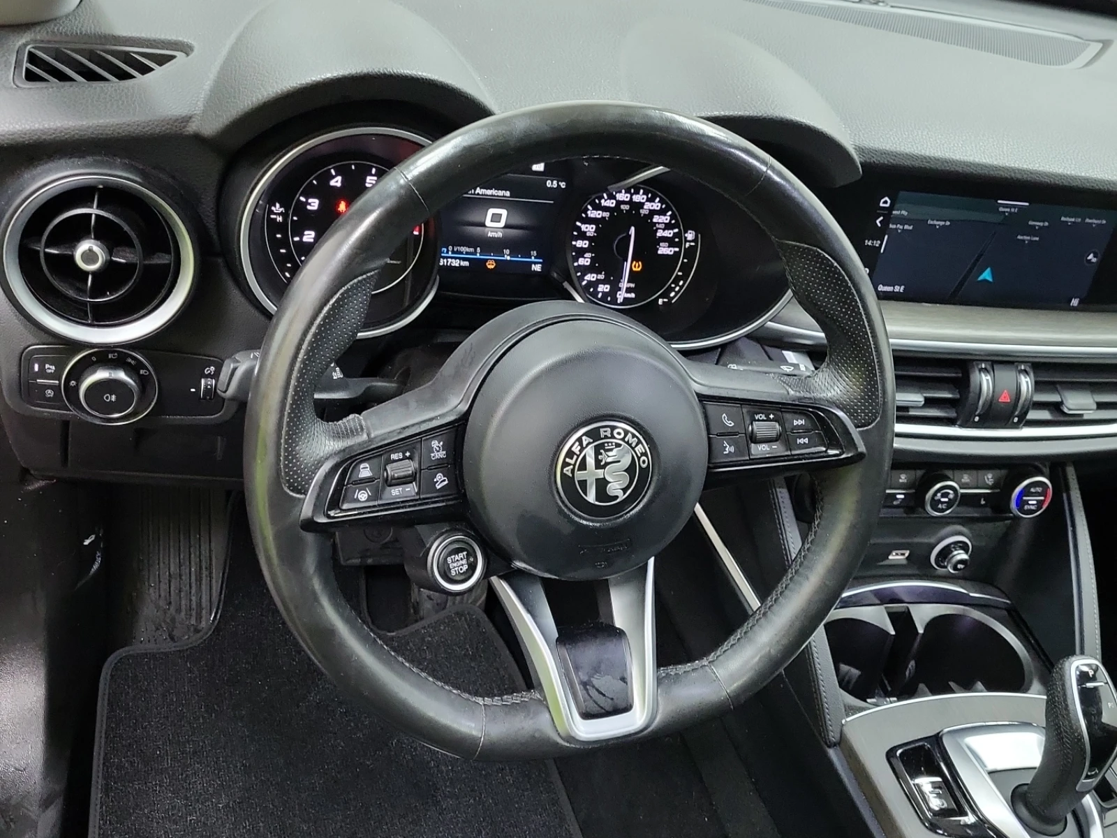 Alfa Romeo Stelvio TI AWD 280кс * Възможност за Лизинг*  - изображение 9