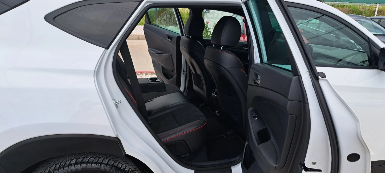 Hyundai Tucson 1.6 N-Line Фул екстри, снимка 16 - Автомобили и джипове - 55407481