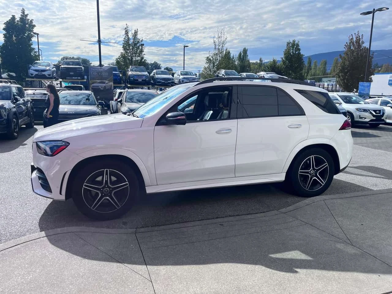 Mercedes-Benz GLE 350  * CARFAX * ОПЦИЯ ЗА ФИНАНСИРАНЕ, снимка 2 - Автомобили и джипове - 55642119