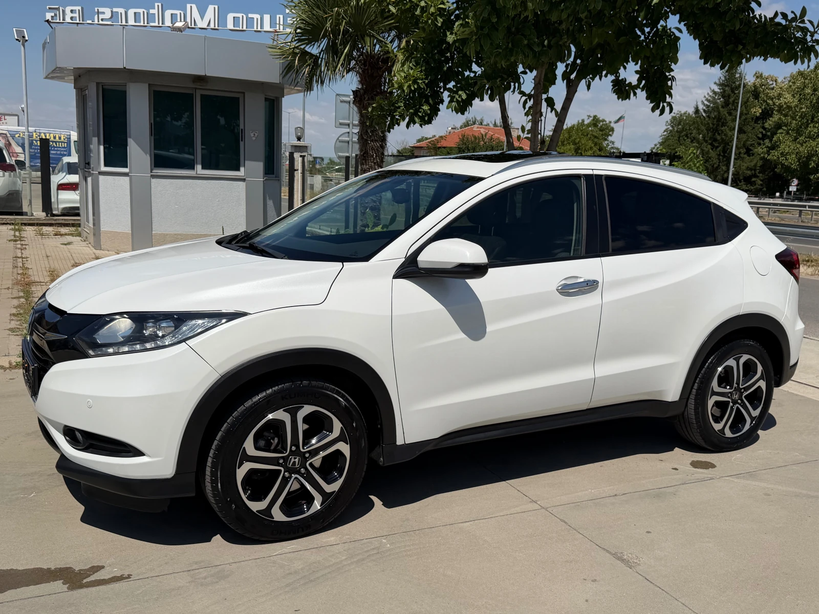 Honda Hr-v 1.5I-VTEC-95000км-KATO НОВ-EXCLUSIVE!!!, снимка 7 - Автомобили и джипове - 55666045