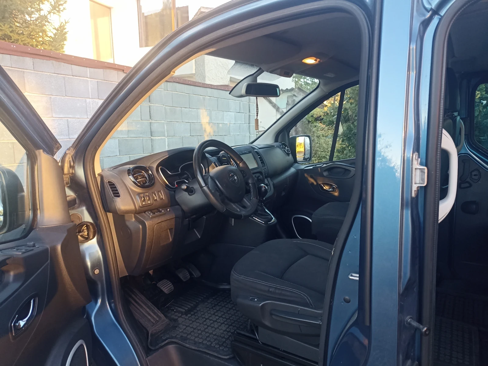 Opel Vivaro 1.6  CDTI. 145 к.с. , снимка 4 - Бусове и автобуси - 56654489