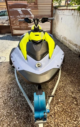 Джет Bombardier Sea Doo spark trixx 3up , снимка 3