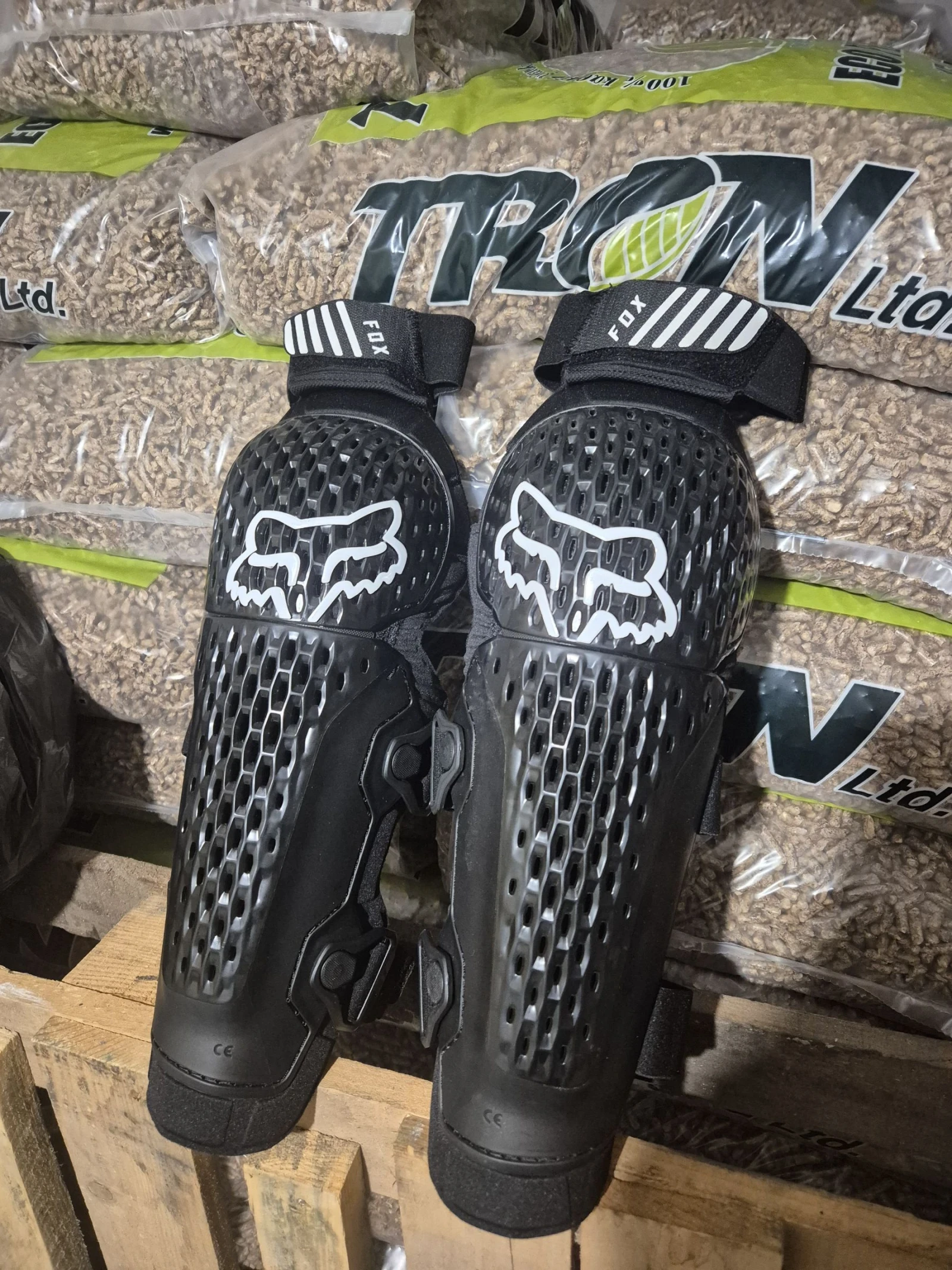 ��������� FOX  | Mobile.bg � ����������� 1