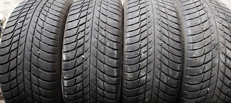 Гуми Зимни 225/50R18, снимка 5 - Гуми и джанти - 31140886