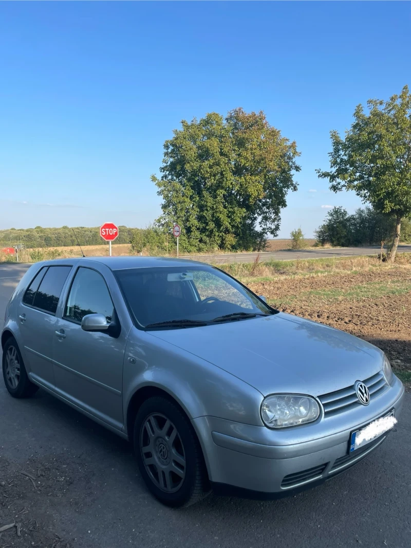 VW Golf, снимка 1 - Автомобили и джипове - 47383471