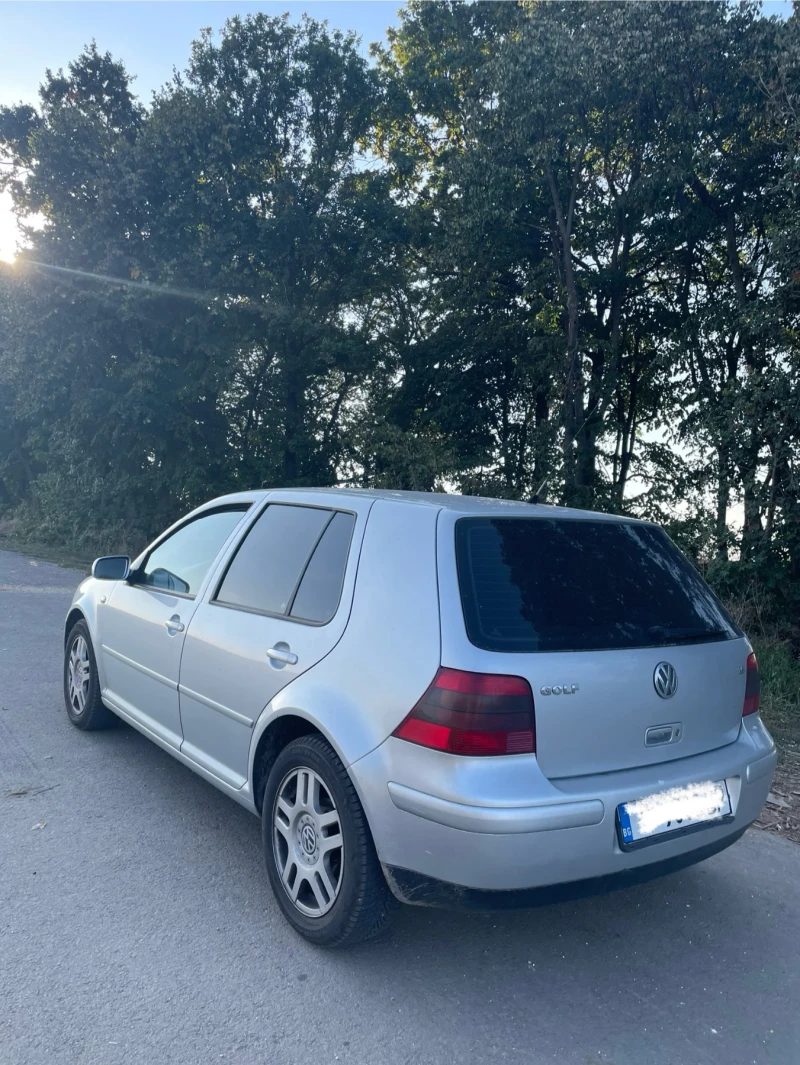 VW Golf, снимка 4 - Автомобили и джипове - 47383471