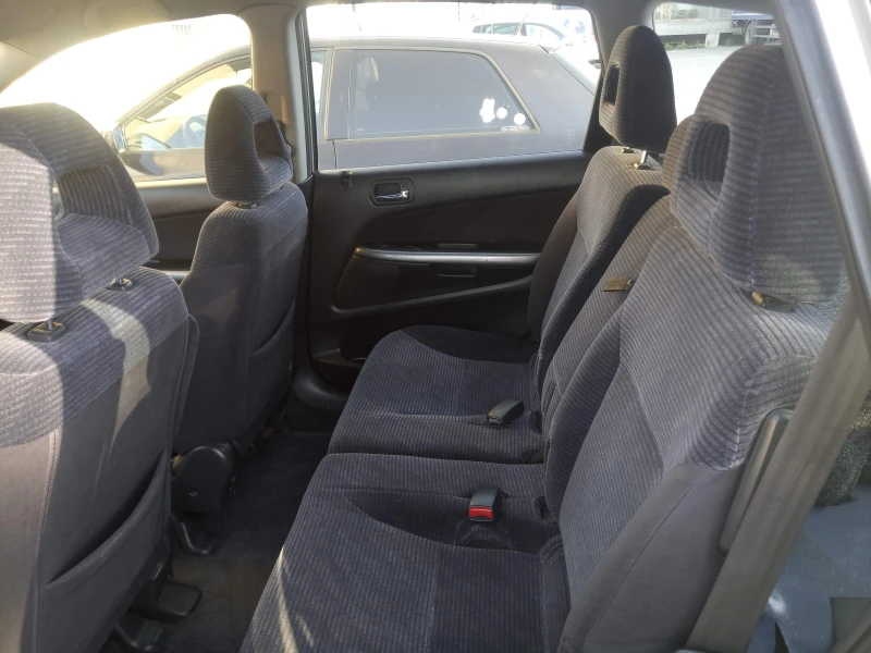 Honda Stream, снимка 10 - Автомобили и джипове - 47422744