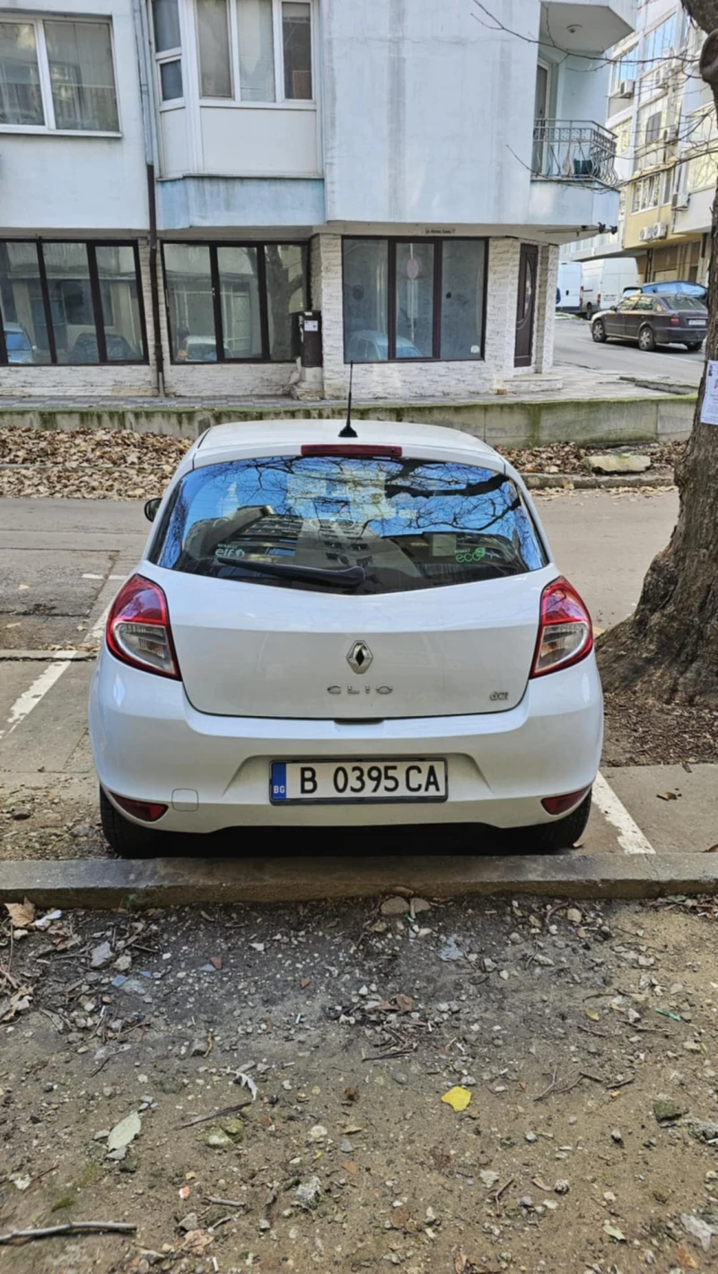 Renault Clio, снимка 9 - Автомобили и джипове - 48098299