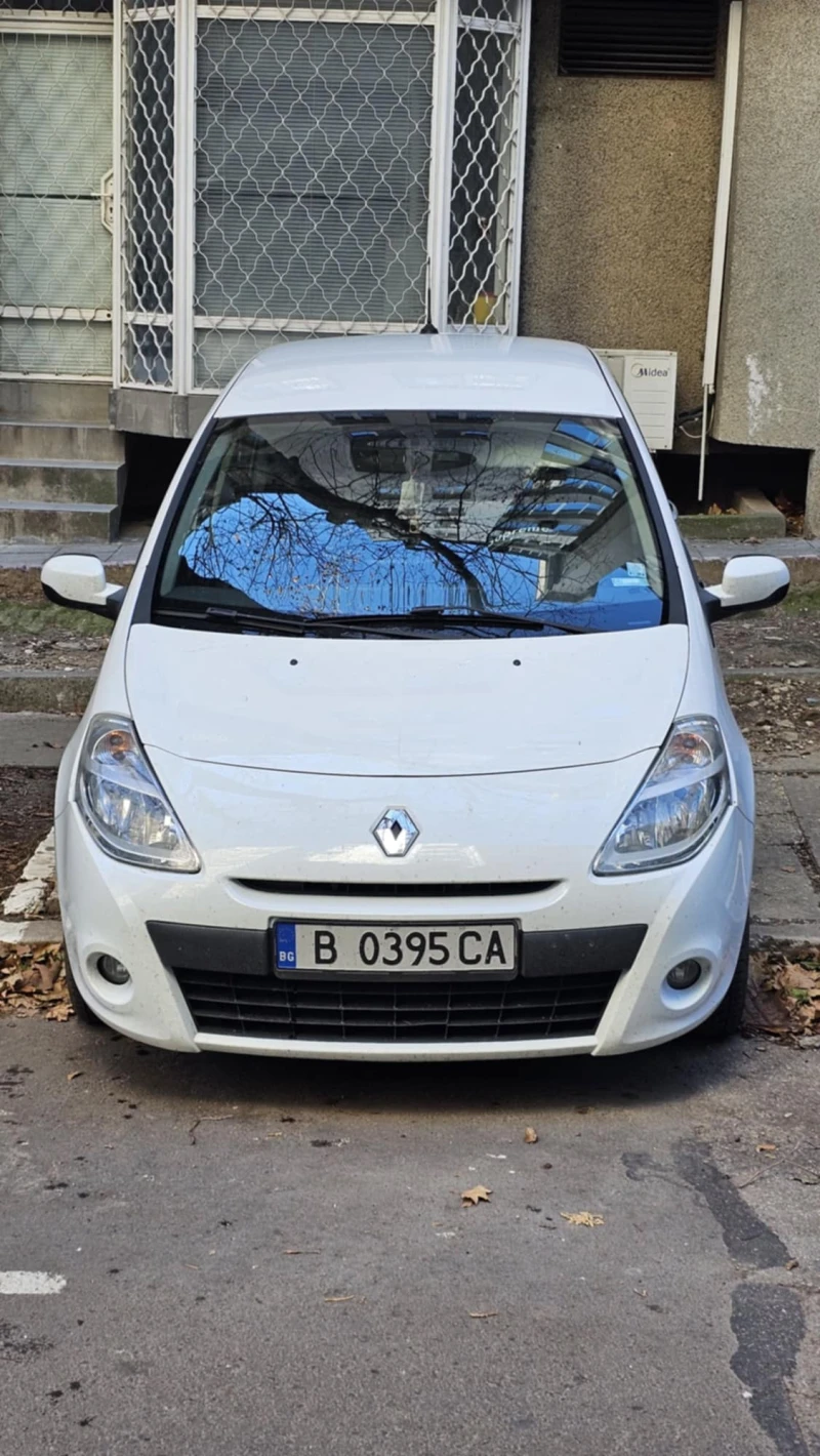 Renault Clio, снимка 1 - Автомобили и джипове - 48098299