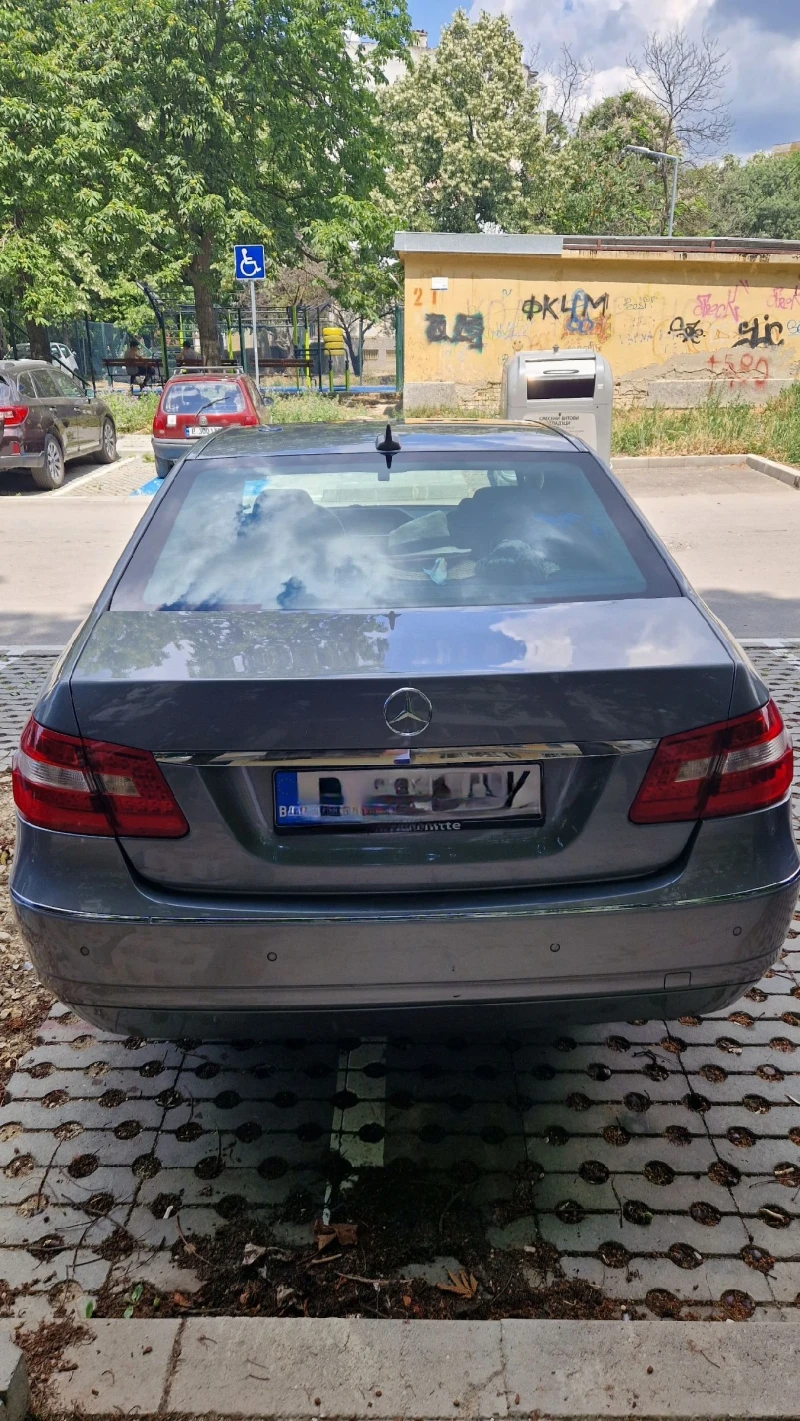 Mercedes-Benz E 220 ELEGANCE 7G BLUEEFFICIENCY, снимка 2 - Автомобили и джипове - 48361521