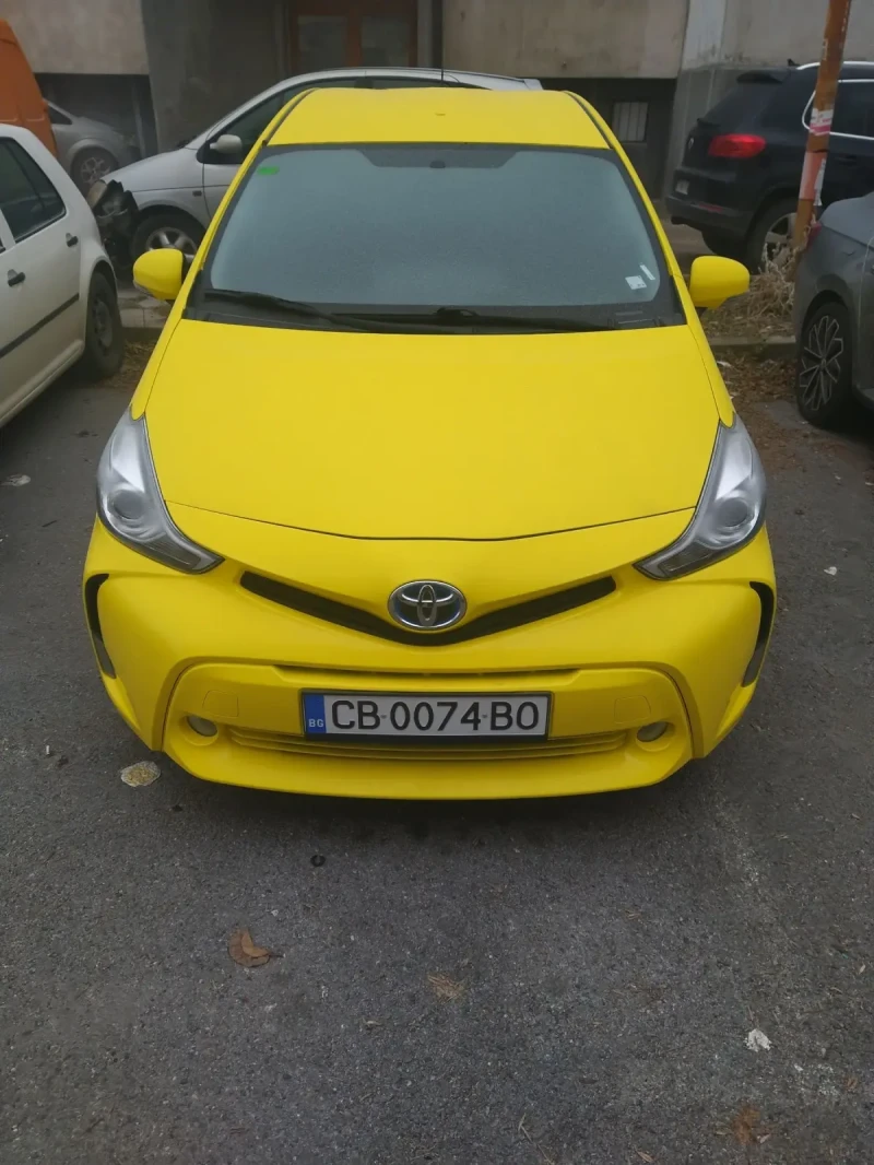 Toyota Prius Седем места , снимка 1 - Автомобили и джипове - 48528734