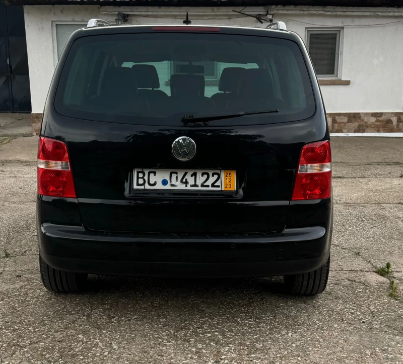 VW Touran 2.0 TDI 170 kc, снимка 4 - Автомобили и джипове - 49567350