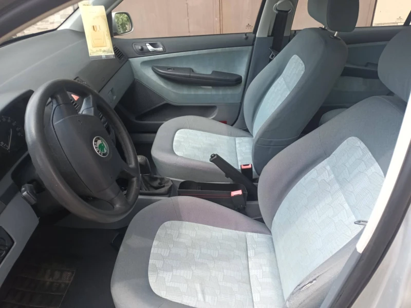 Skoda Fabia 1.4, снимка 8 - Автомобили и джипове - 50082814