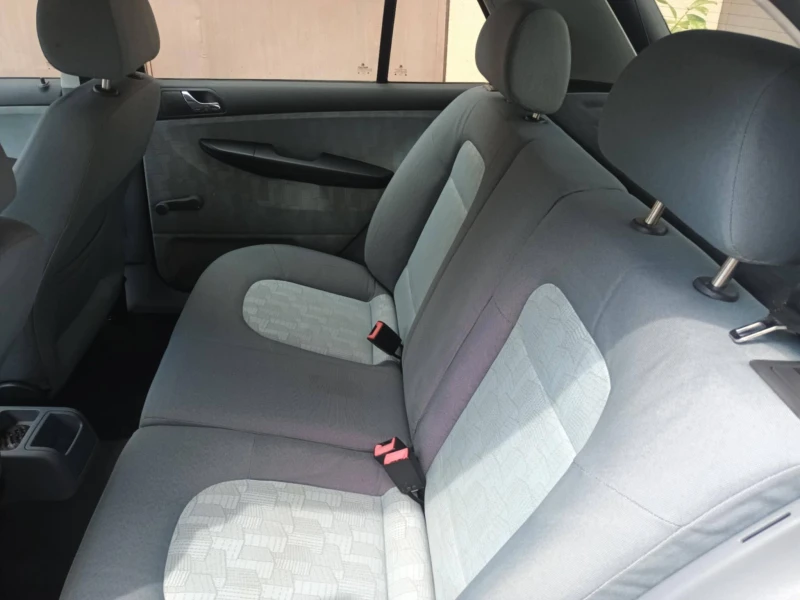 Skoda Fabia 1.4, снимка 7 - Автомобили и джипове - 50082814