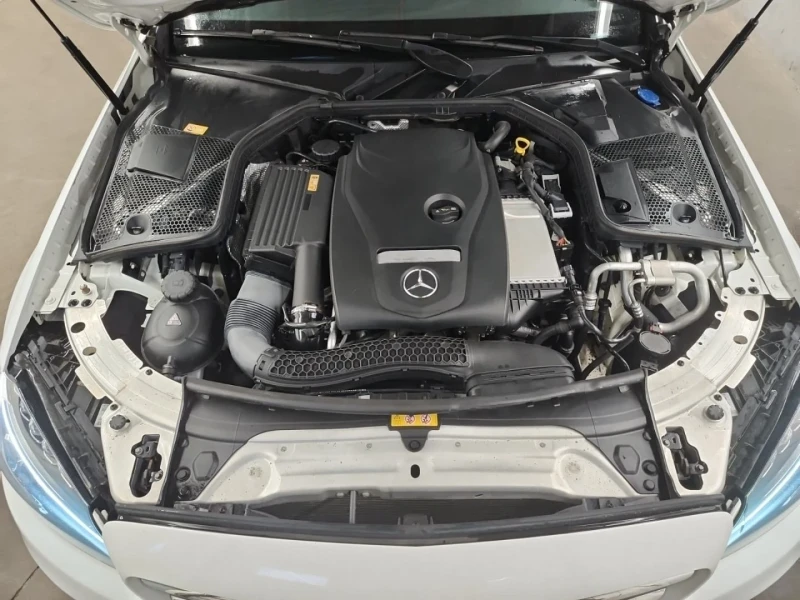 Mercedes-Benz C 300 4Matic* Подгрев* Пано* Камера, снимка 17 - Автомобили и джипове - 52317859