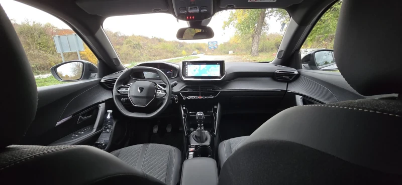 Peugeot 2008 Ексклузивен автомобил; Пробегът е 100% реален!, снимка 10 - Автомобили и джипове - 52203853