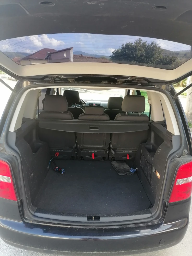 VW Touran Ван, снимка 5 - Автомобили и джипове - 52553472