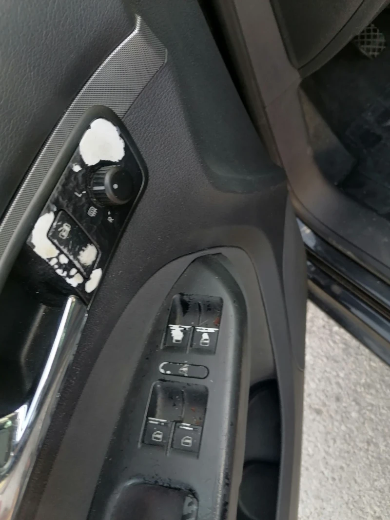 VW Touran Ван, снимка 7 - Автомобили и джипове - 52553472