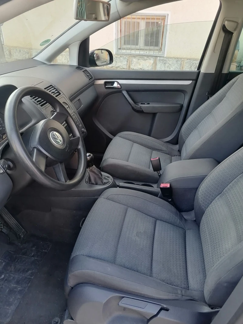 VW Touran Ван, снимка 6 - Автомобили и джипове - 52553472
