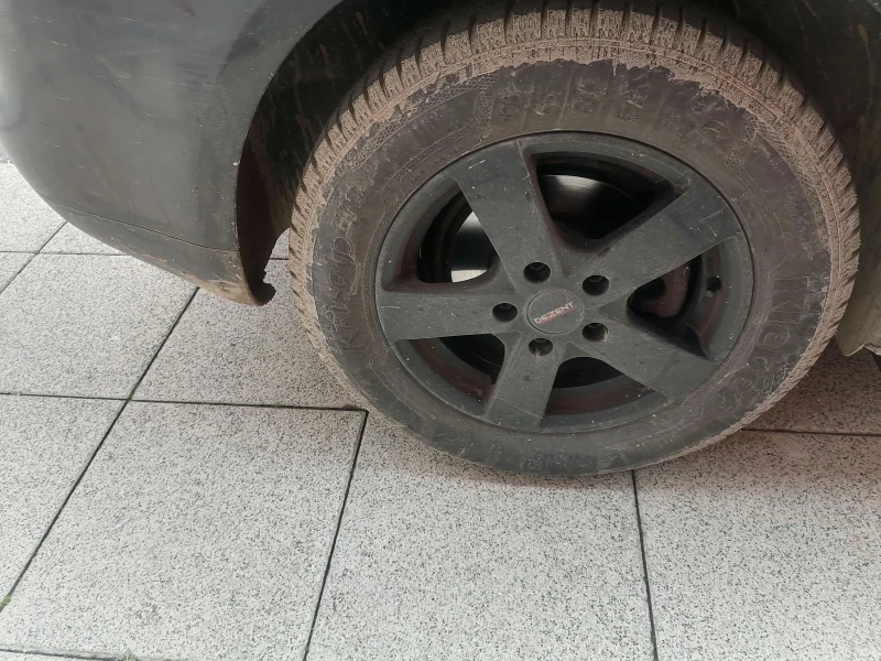 VW Touran Ван, снимка 14 - Автомобили и джипове - 52553472