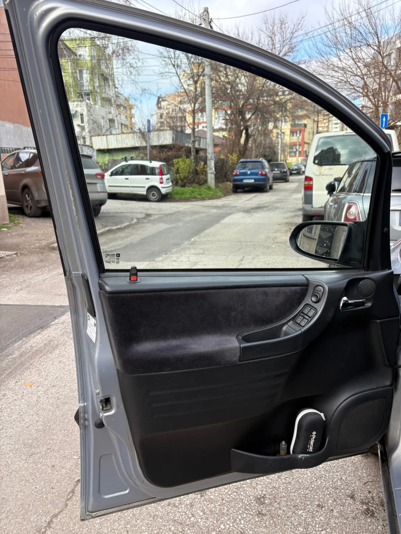 Opel Zafira 1.8, снимка 8 - Автомобили и джипове - 52773940