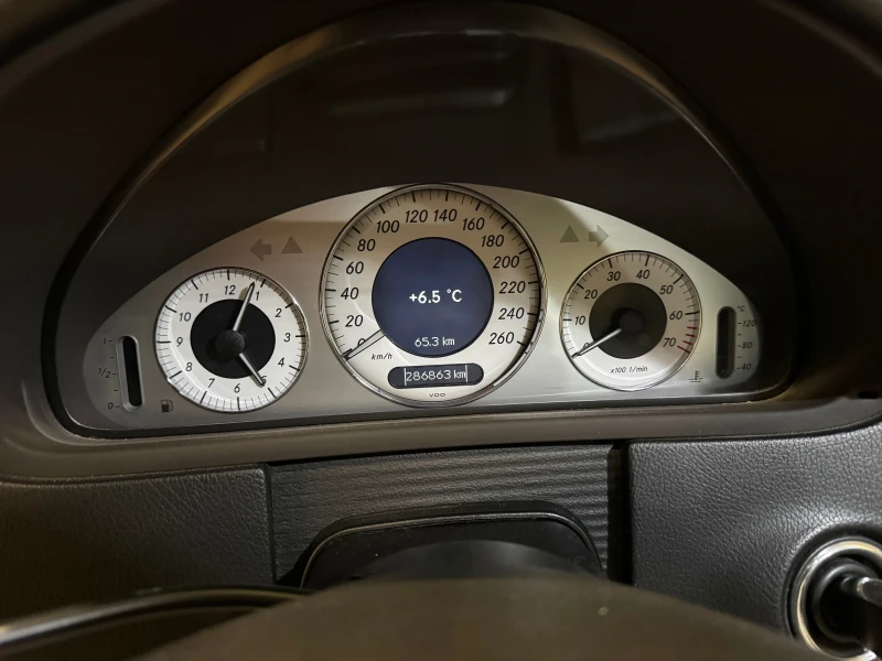 Mercedes-Benz CLK 200 Kompressor AMG 184кс, снимка 10 - Автомобили и джипове - 52823687