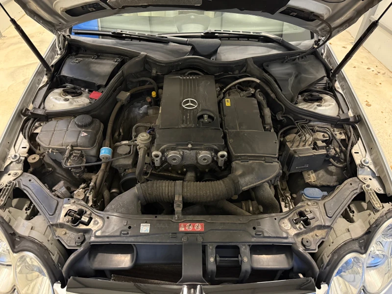 Mercedes-Benz CLK 200 Kompressor AMG 184кс, снимка 15 - Автомобили и джипове - 52823687