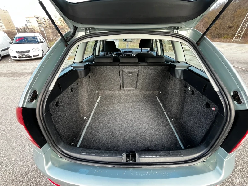 Skoda Octavia 1.6ТDI 105 4x4, снимка 14 - Автомобили и джипове - 53041974