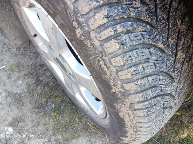 VW Golf 1.9тди, снимка 3 - Автомобили и джипове - 53141294