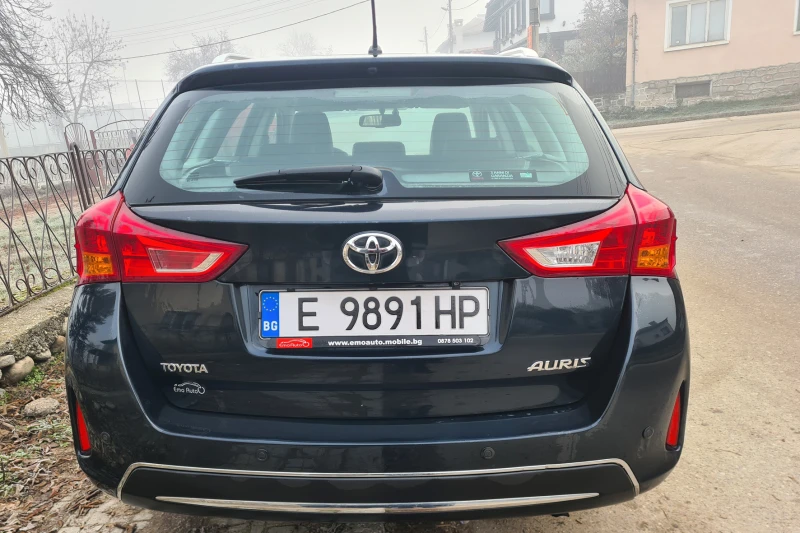 Toyota Auris 1.4-D4D, снимка 6 - Автомобили и джипове - 53149034