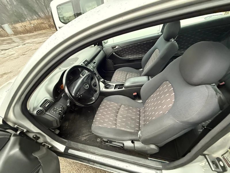 Mercedes-Benz C 220, снимка 8 - Автомобили и джипове - 53385788