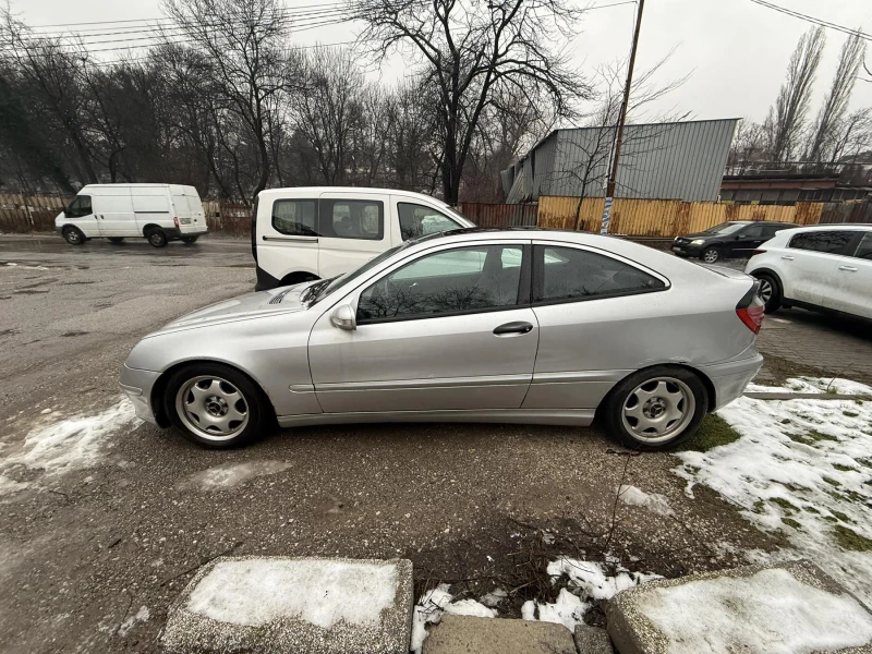 Mercedes-Benz C 220, снимка 2 - Автомобили и джипове - 53385788