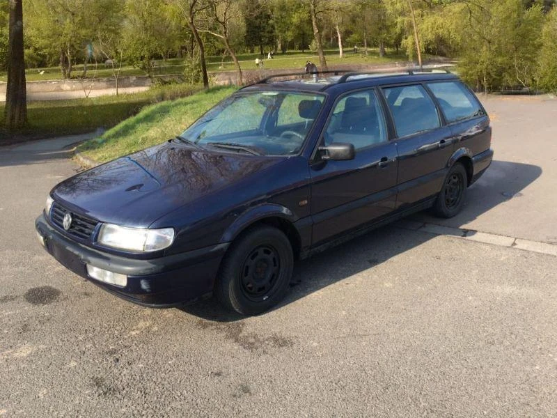 VW Passat 3, снимка 1 - Автомобили и джипове - 36431522