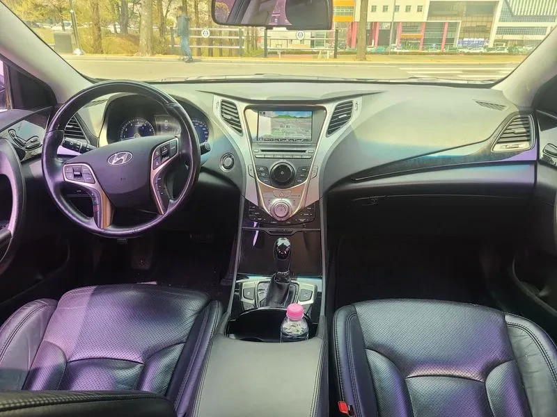 Hyundai Grandeur 2.4, снимка 7 - Автомобили и джипове - 54626065