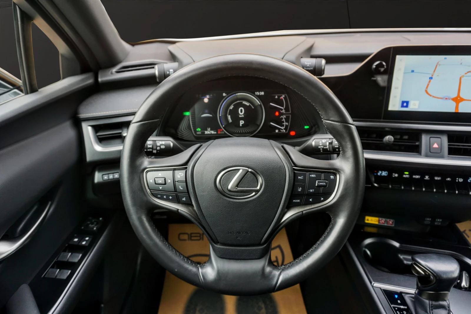 Lexus UX 250h F-sport AWD, снимка 8 - Автомобили и джипове - 10036213