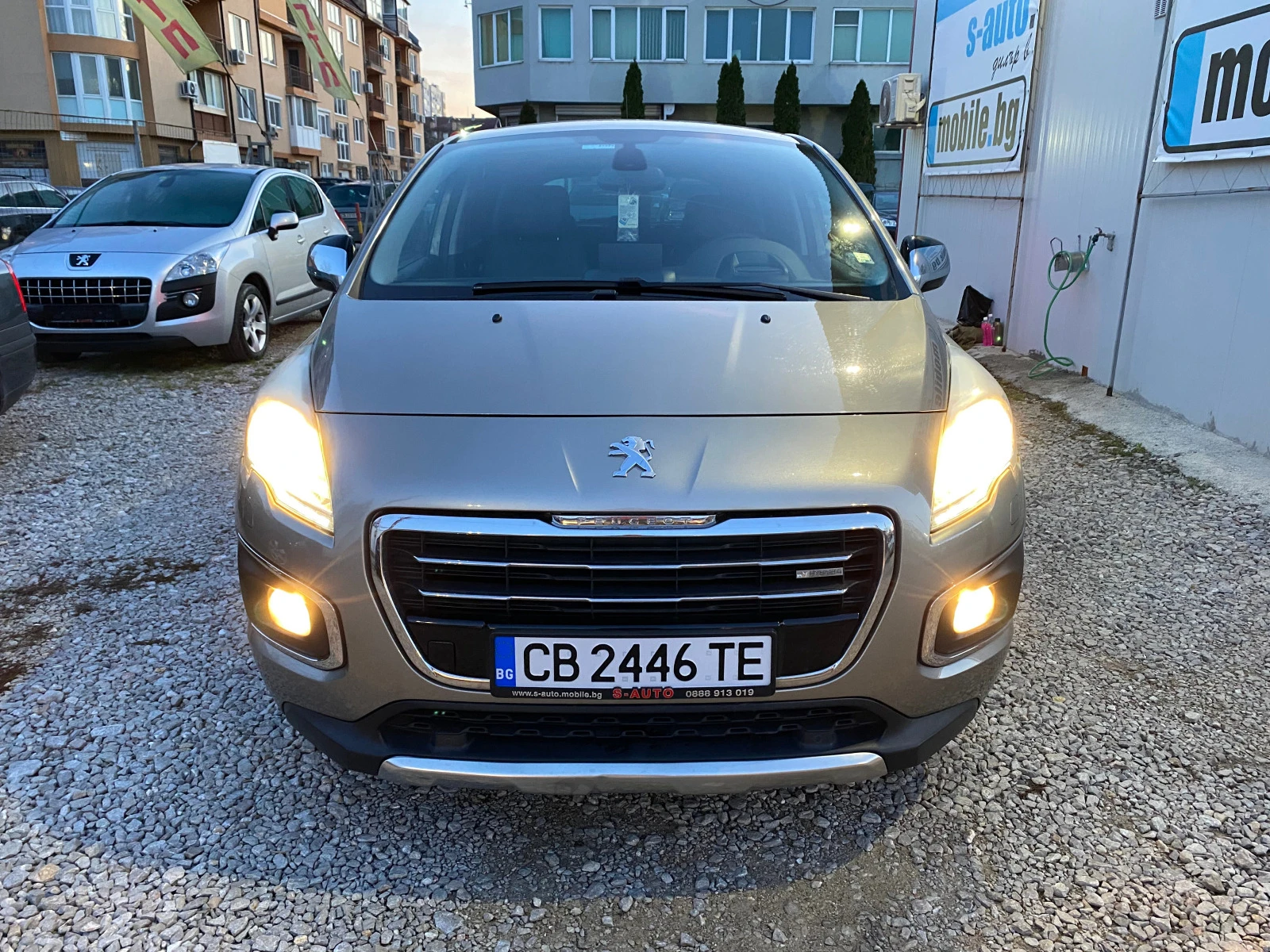 Peugeot 3008 2.0HDI 4X4 HYBRID* NAVI* HEAD UP* ПОДГРЕВ* ШВЕЙЦАР - изображение 2