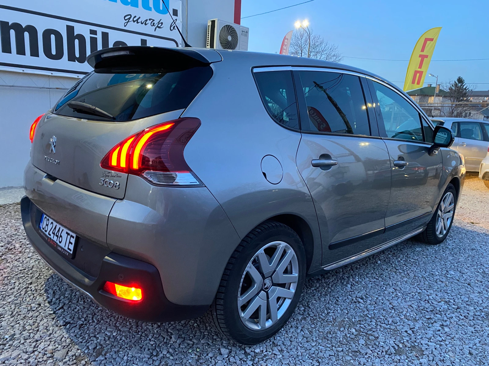 Peugeot 3008 2.0HDI 4X4 HYBRID* NAVI* HEAD UP* ПОДГРЕВ* ШВЕЙЦАР - изображение 6