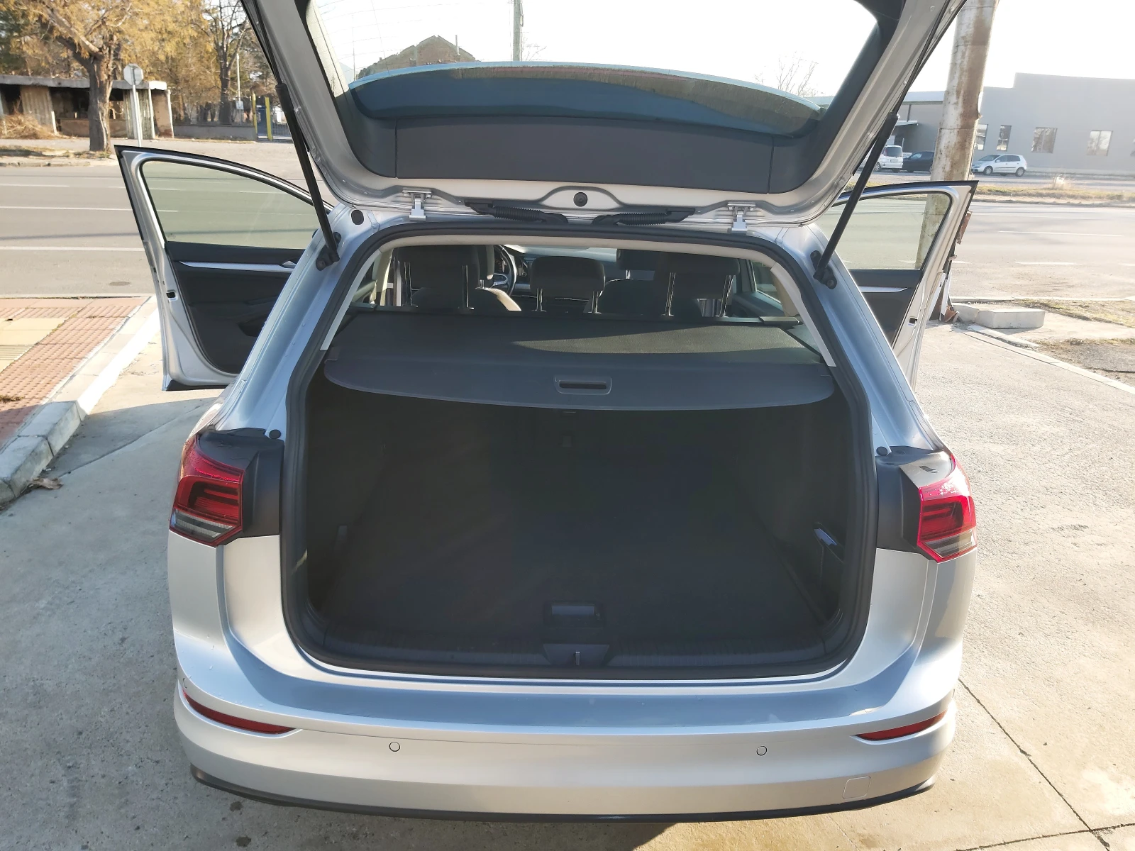 VW Golf SW-2.0d-Euro-6D-Automat | Mobile.bg — изображение 11