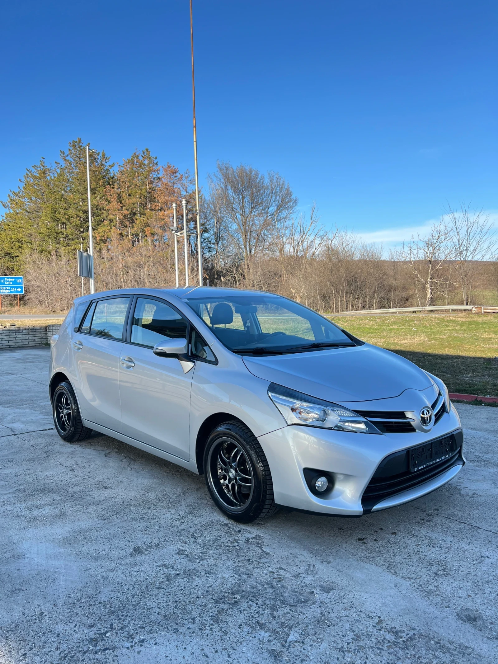 Toyota Verso 2.0 D-4D Facelift !Верига !Климатик 191 000 КМ !!! | Mobile.bg — изображение 1